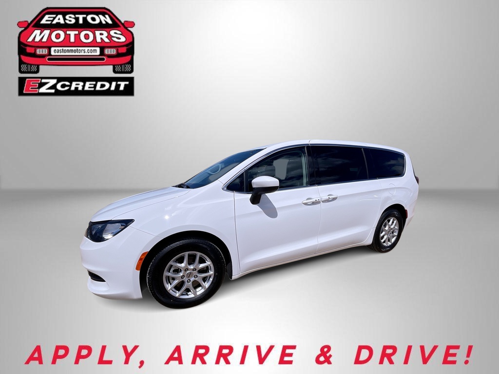 2023 CHRYSLER VOYAGER LX