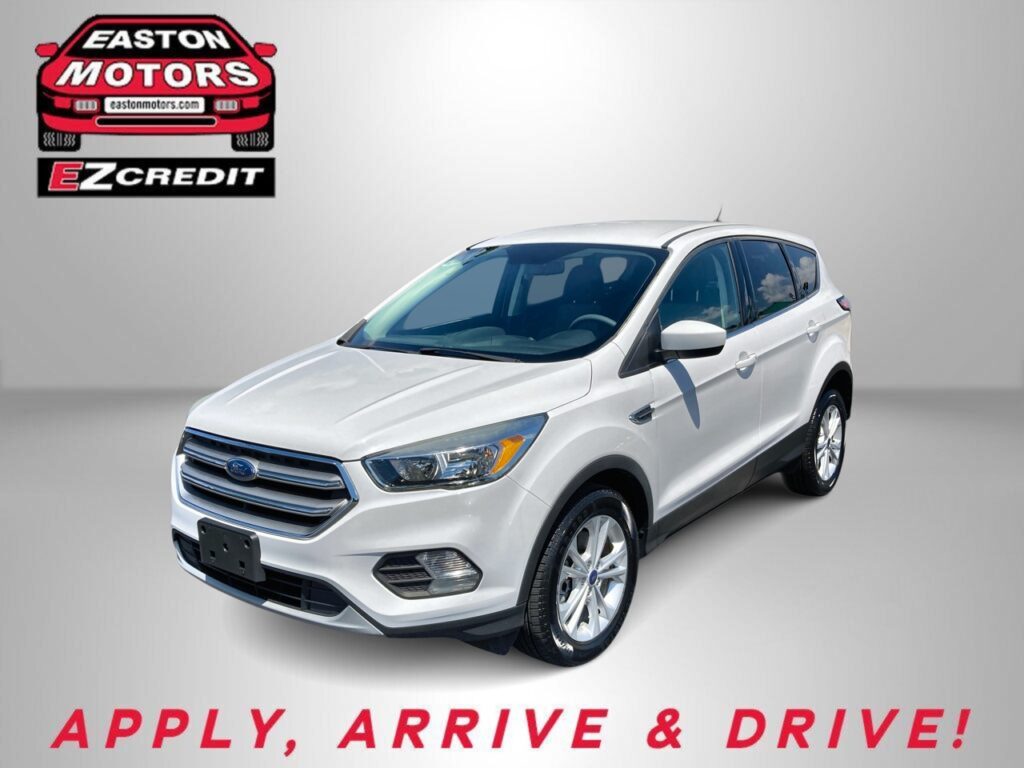 2017 FORD ESCAPE SE