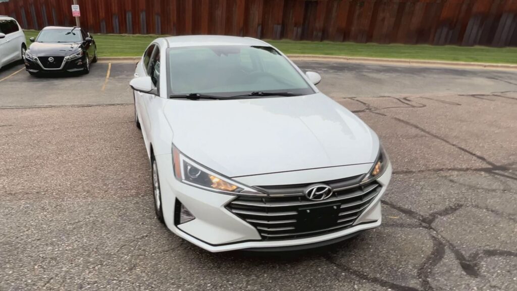 2020 HYUNDAI ELANTRA LIMITED; SE