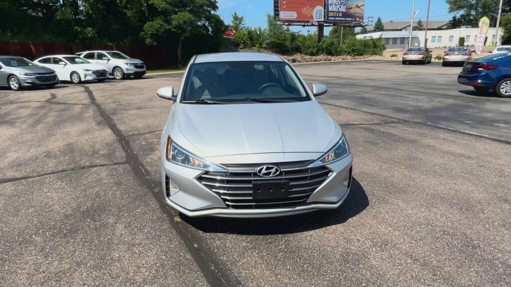 2019 HYUNDAI ELANTRA LIMITED; SE