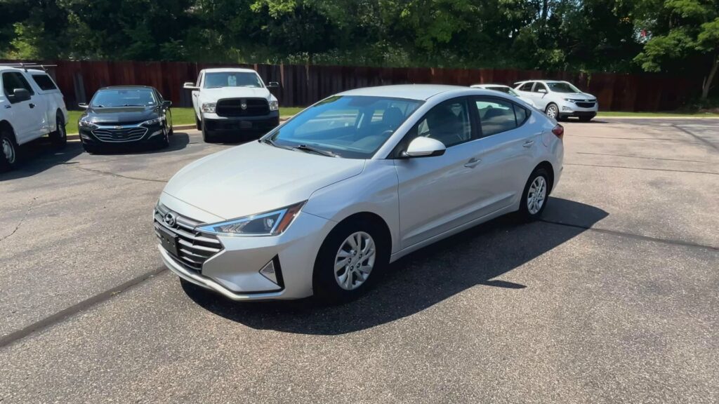 2019 HYUNDAI ELANTRA LIMITED; SE