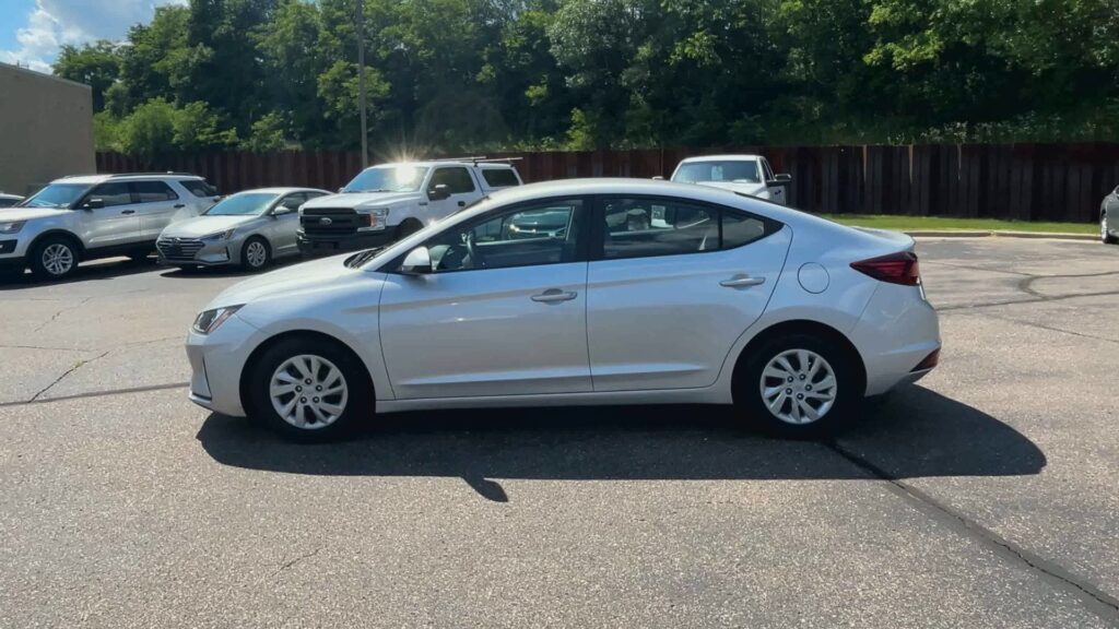 2019 HYUNDAI ELANTRA LIMITED; SE