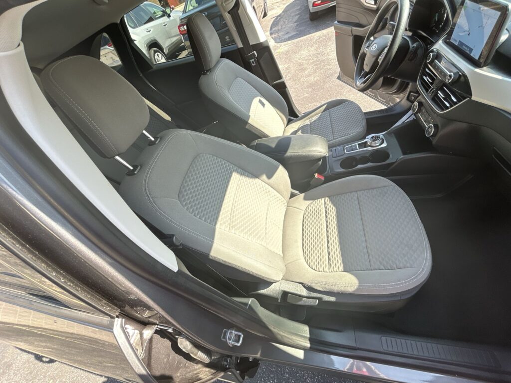 2021 FORD ESCAPE HYBRID SE FHE