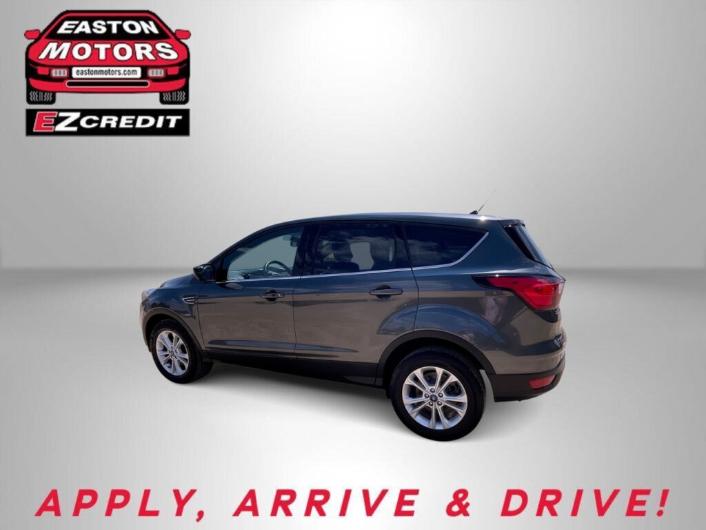 2019 FORD ESCAPE SE