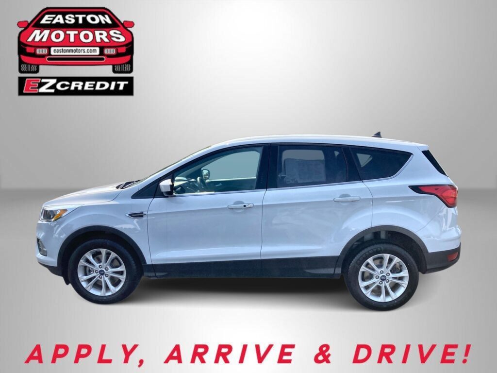 2019 FORD ESCAPE SE