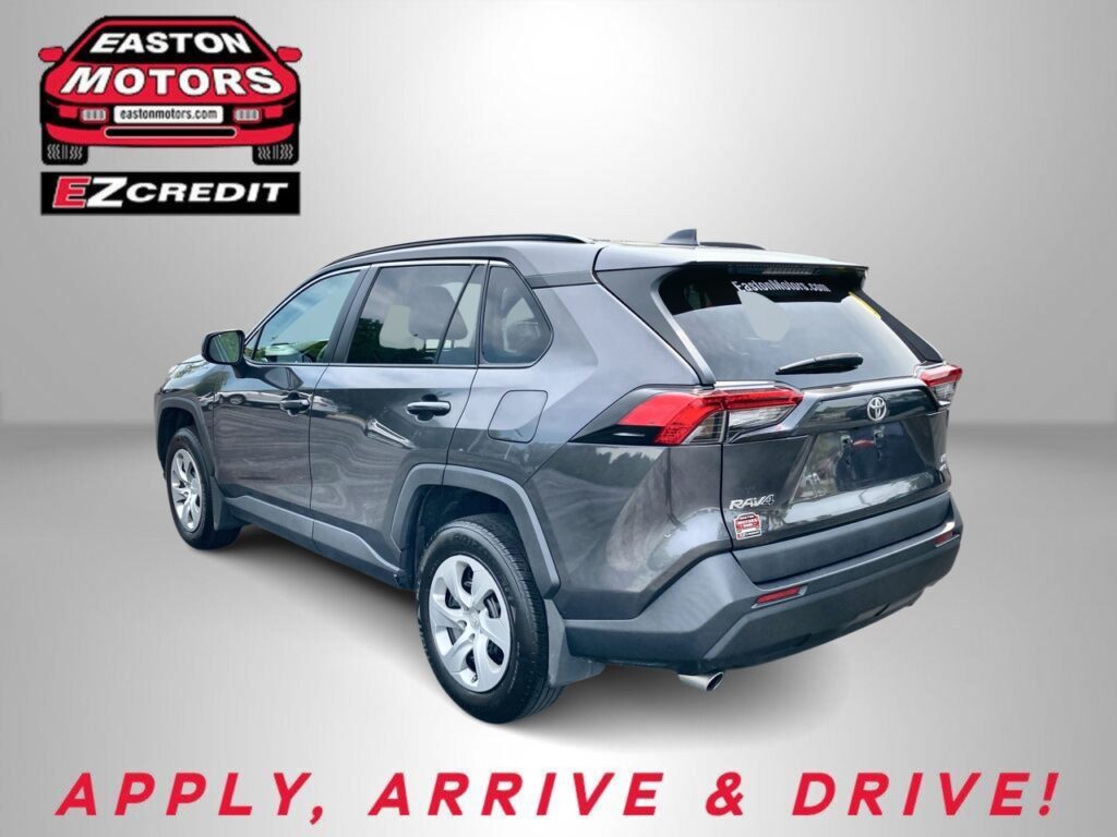 2021 TOYOTA RAV4 LE