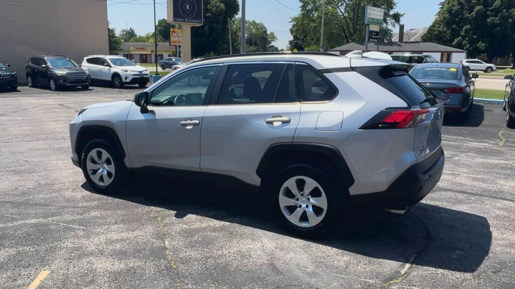 2021 TOYOTA RAV4 LE