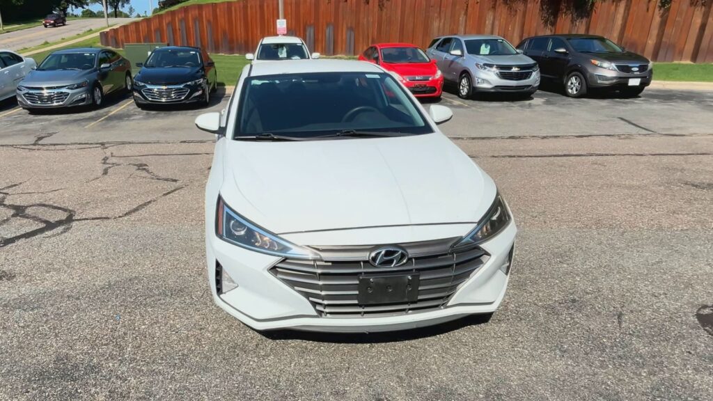 2019 HYUNDAI ELANTRA LIMITED; SE