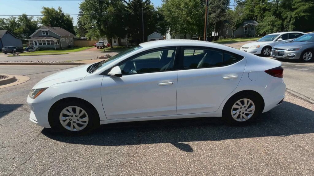 2019 HYUNDAI ELANTRA LIMITED; SE