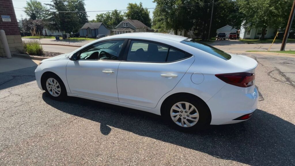 2019 HYUNDAI ELANTRA LIMITED; SE
