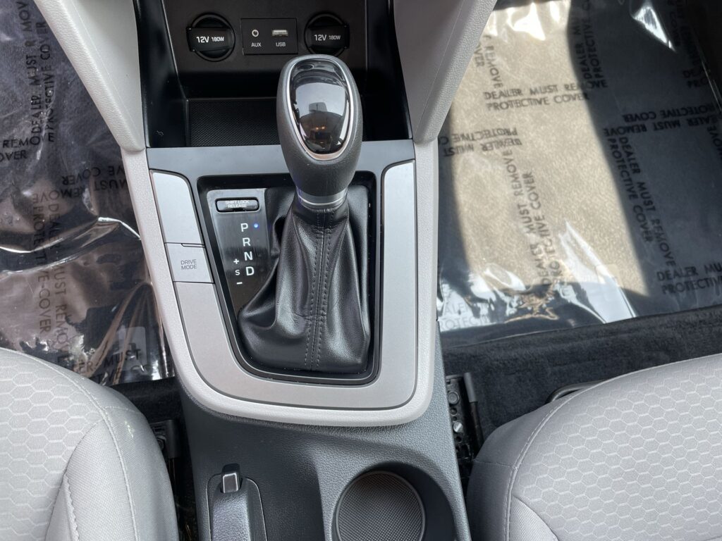 2019 HYUNDAI ELANTRA LIMITED; SE