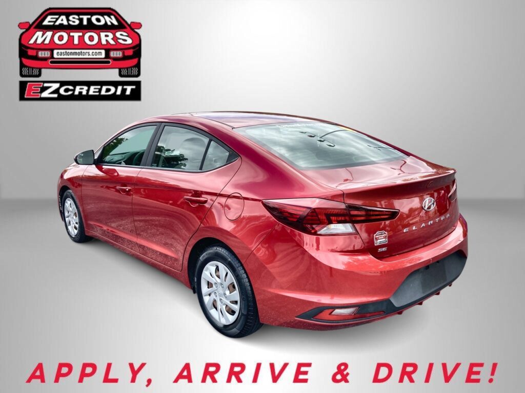 2019 HYUNDAI ELANTRA LIMITED; SE