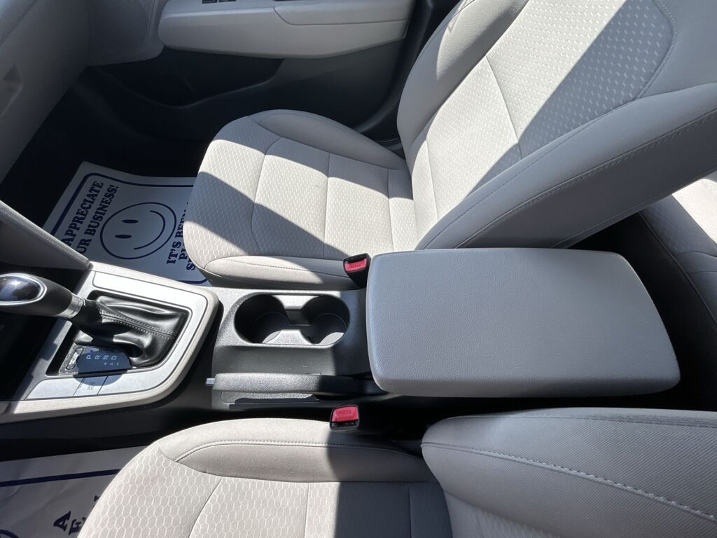 2019 HYUNDAI ELANTRA LIMITED; SE