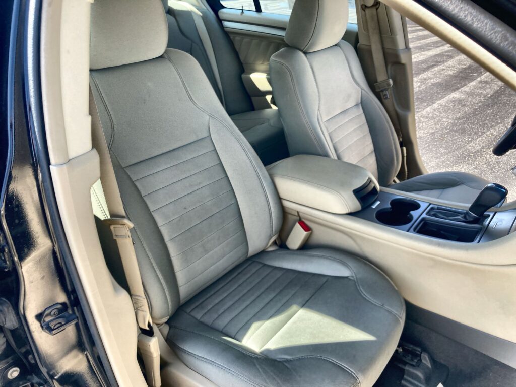 2018 FORD TAURUS SE