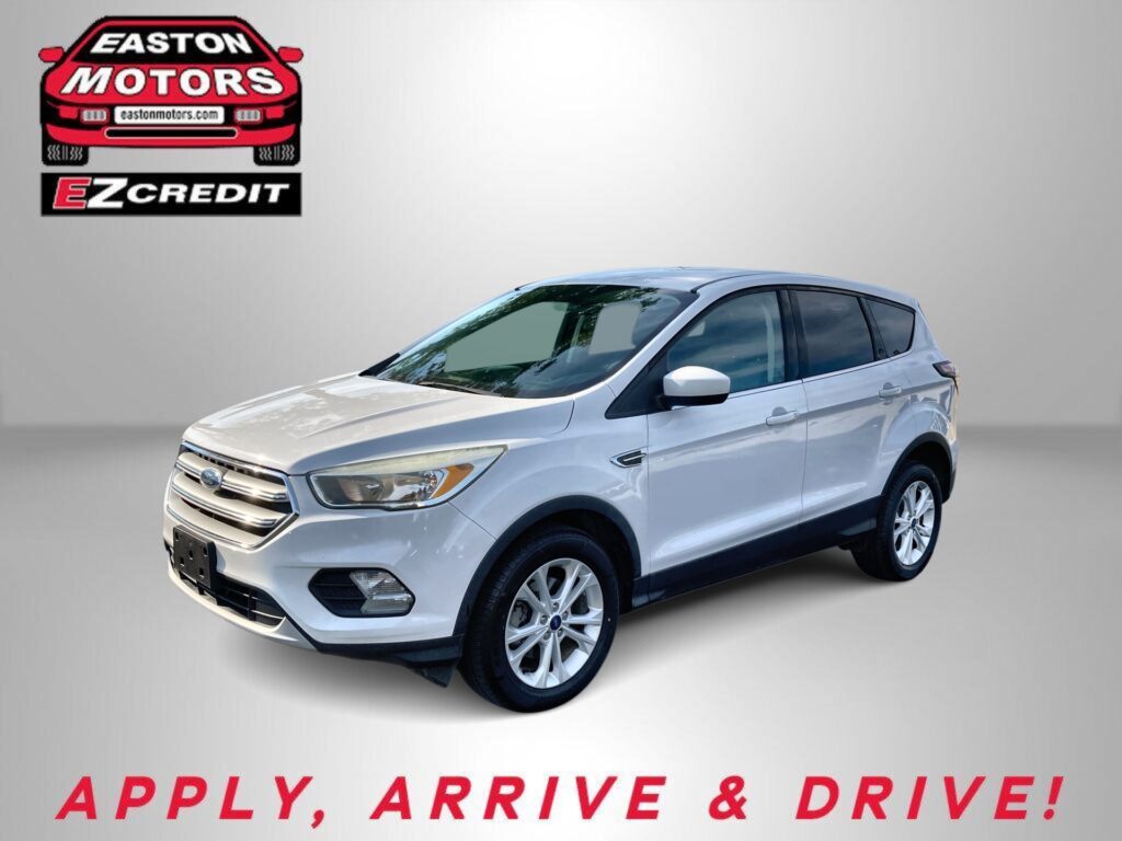 2017 FORD ESCAPE SE