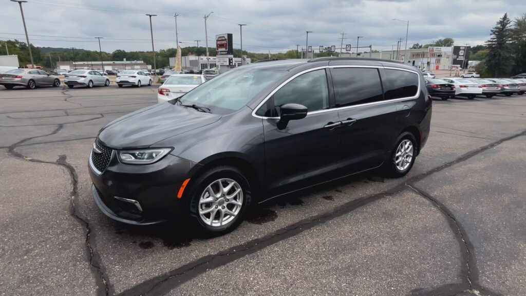 2022 CHRYSLER PACIFICA TOURING L
