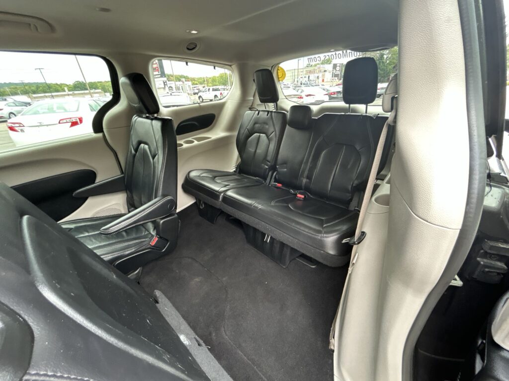 2022 CHRYSLER PACIFICA TOURING L
