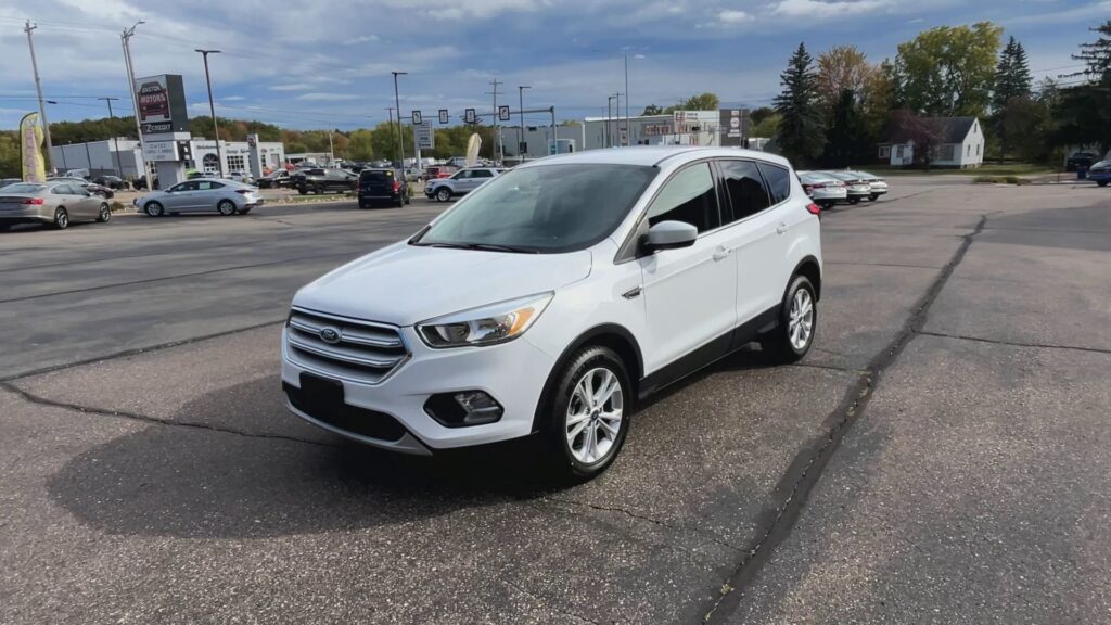 2019 FORD ESCAPE SE