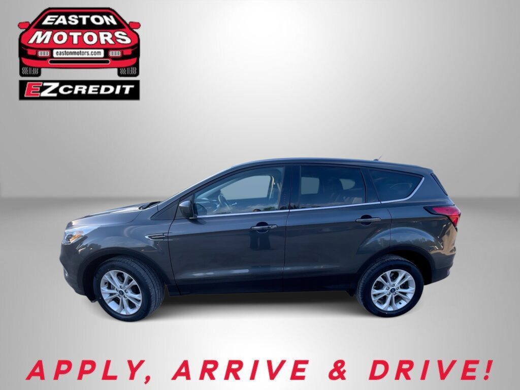 2019 FORD ESCAPE SE