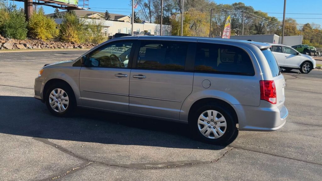 2017 DODGE GRAND CARAVAN SE
