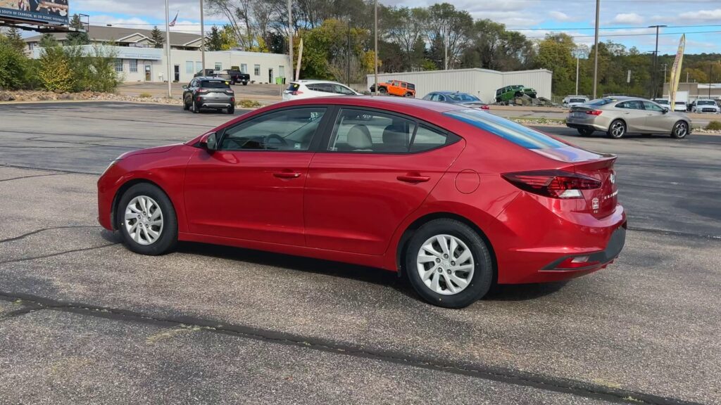 2019 HYUNDAI ELANTRA LIMITED; SE