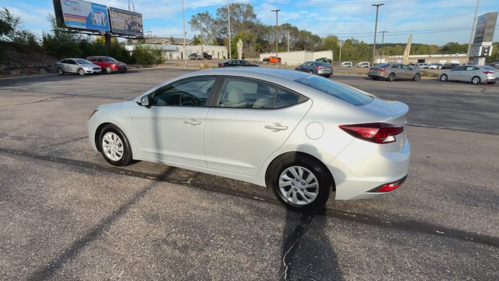 2019 HYUNDAI ELANTRA LIMITED; SE