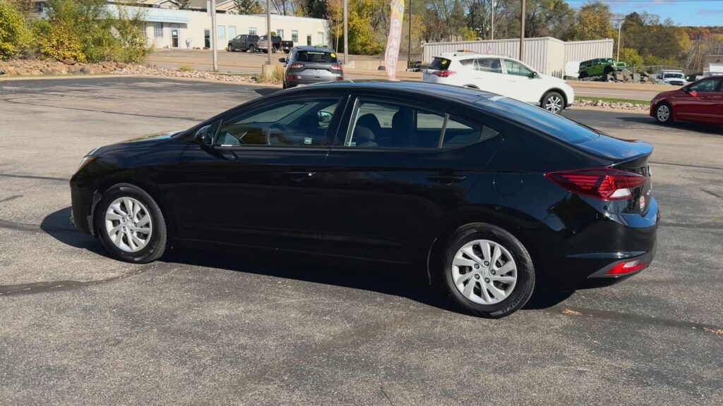 2019 HYUNDAI ELANTRA LIMITED; SE