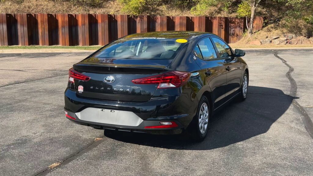 2019 HYUNDAI ELANTRA LIMITED; SE