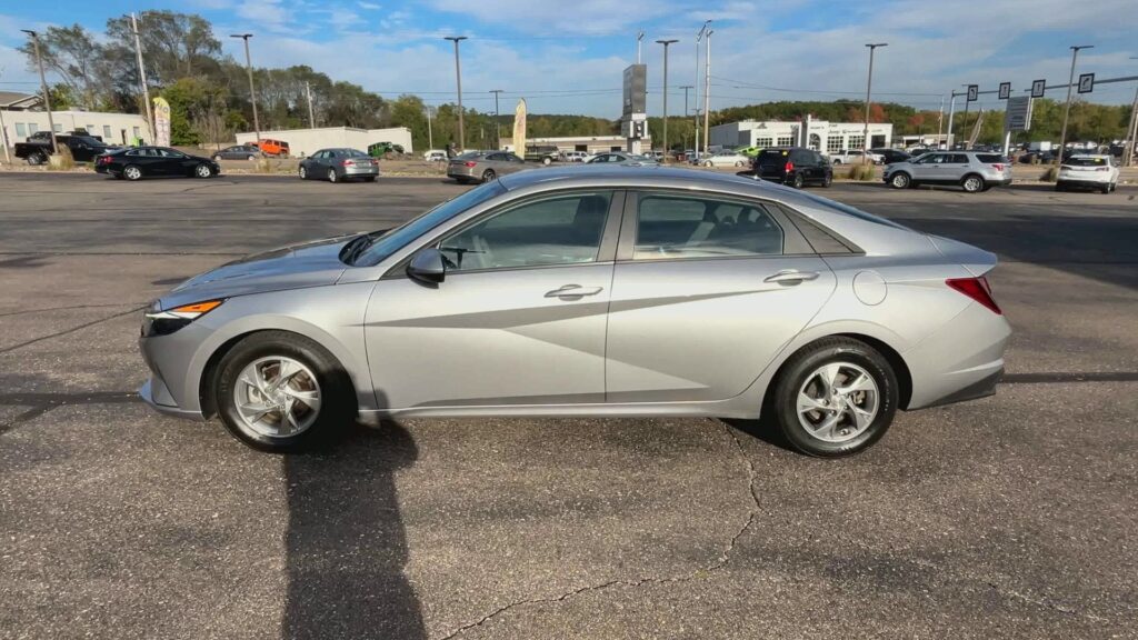 2021 HYUNDAI ELANTRA SE