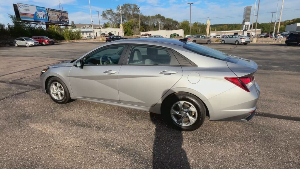 2021 HYUNDAI ELANTRA SE
