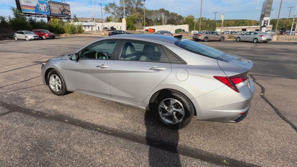 2021 HYUNDAI ELANTRA SE