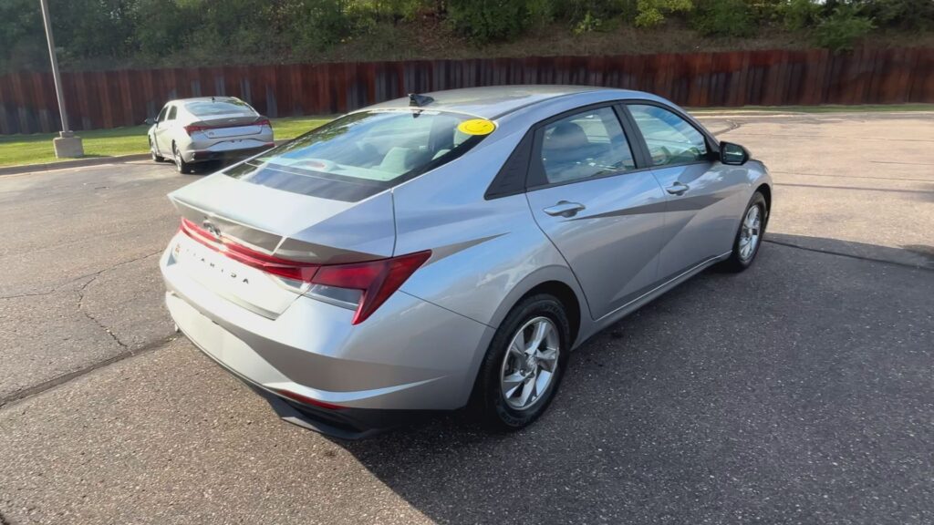 2021 HYUNDAI ELANTRA SE