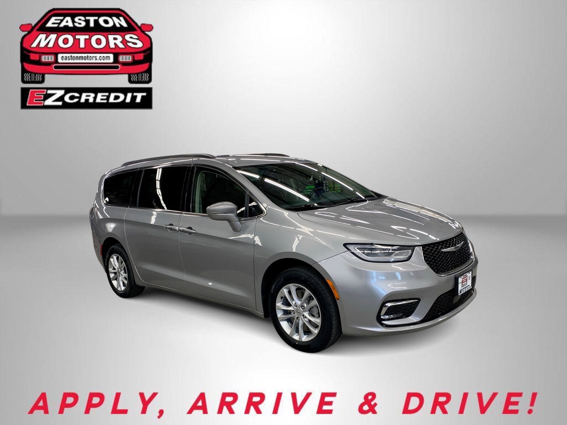 2021 Chrysler Pacifica Touring's photo