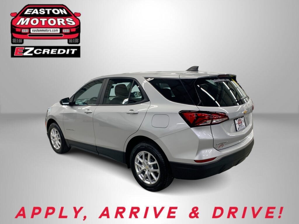 2022 CHEVROLET EQUINOX LS