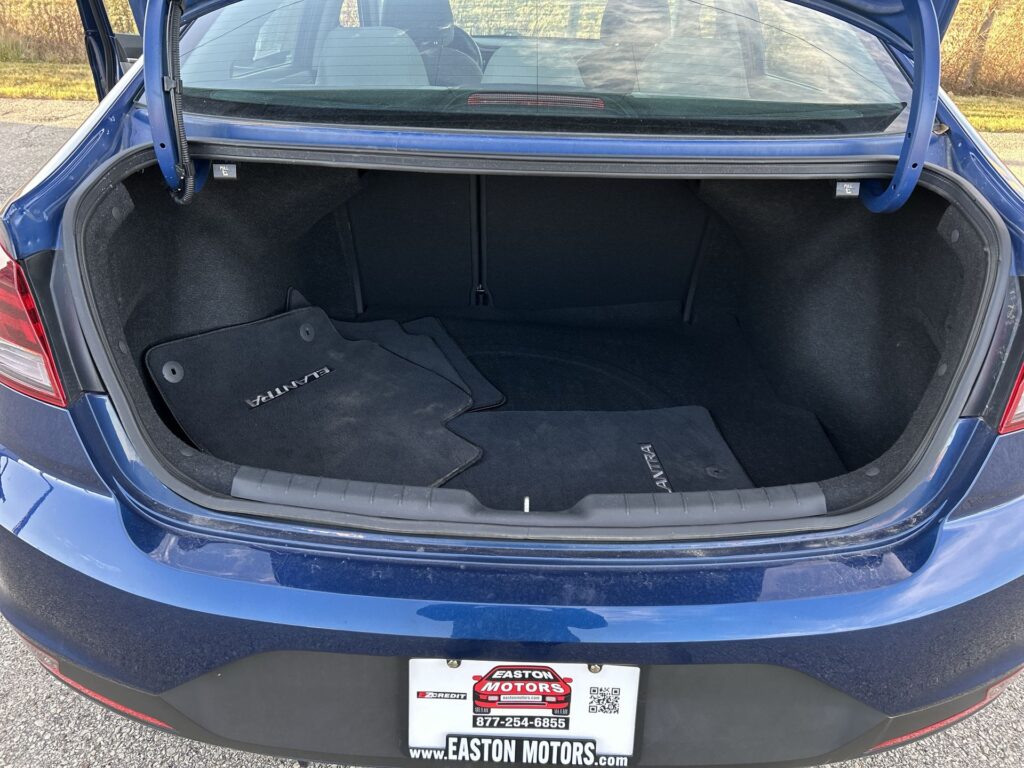 2019 HYUNDAI ELANTRA LIMITED; SE