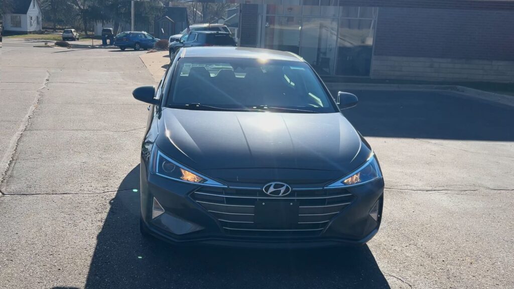 2020 HYUNDAI ELANTRA LIMITED; SE