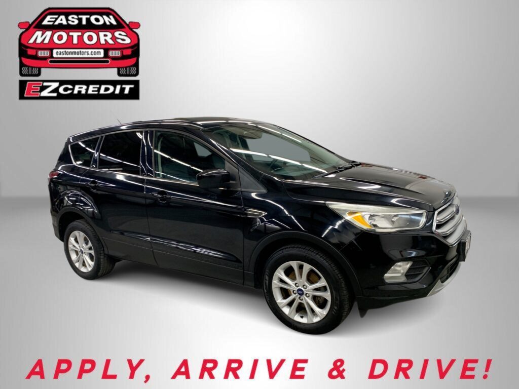 2017 FORD ESCAPE SE