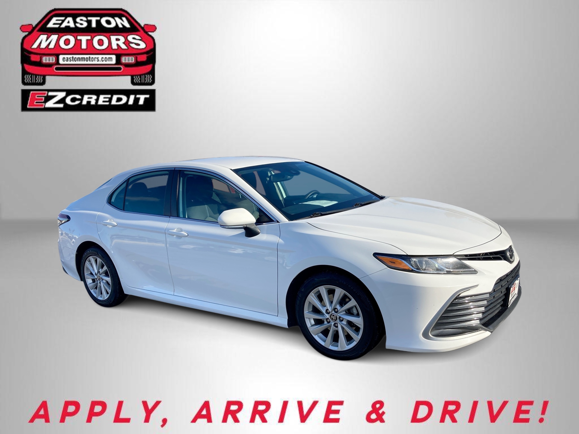 2021 Toyota Camry LE's photo