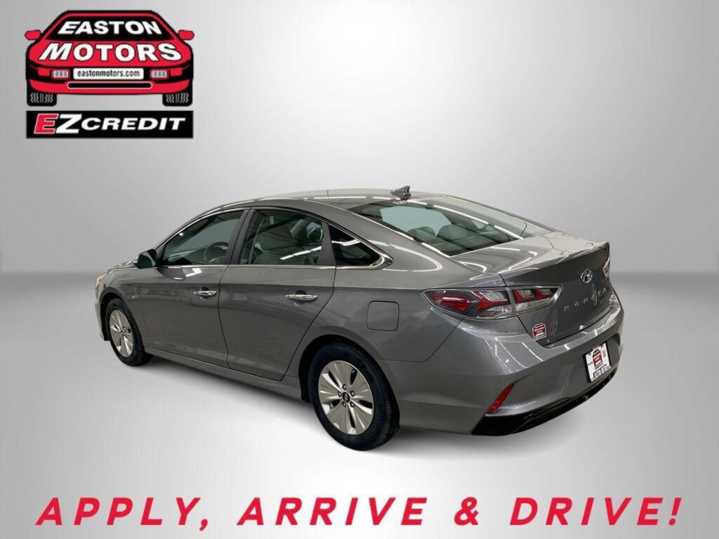 2018 HYUNDAI SONATA HYBRID SE