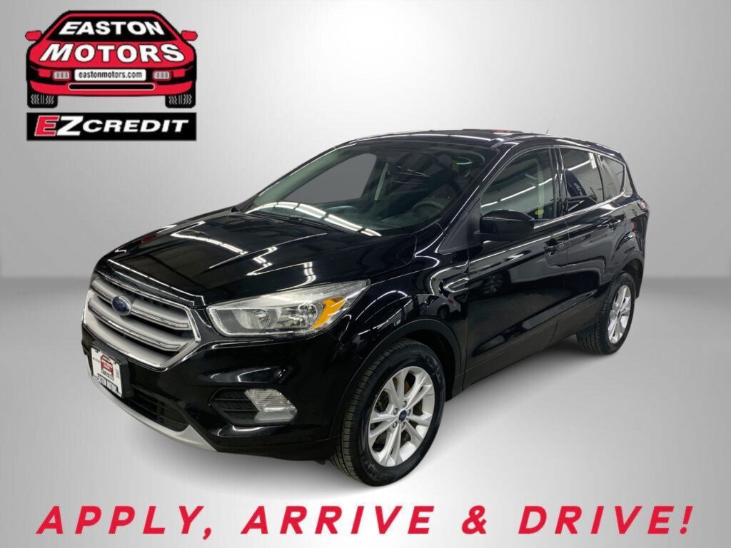 2017 FORD ESCAPE SE