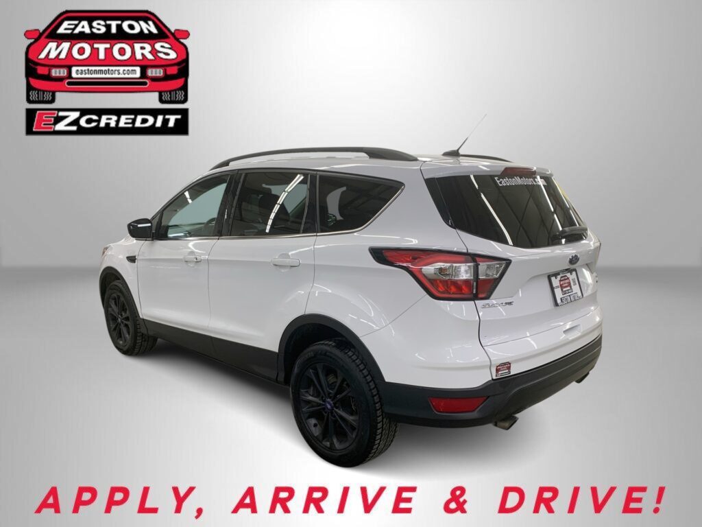 2018 FORD ESCAPE SE