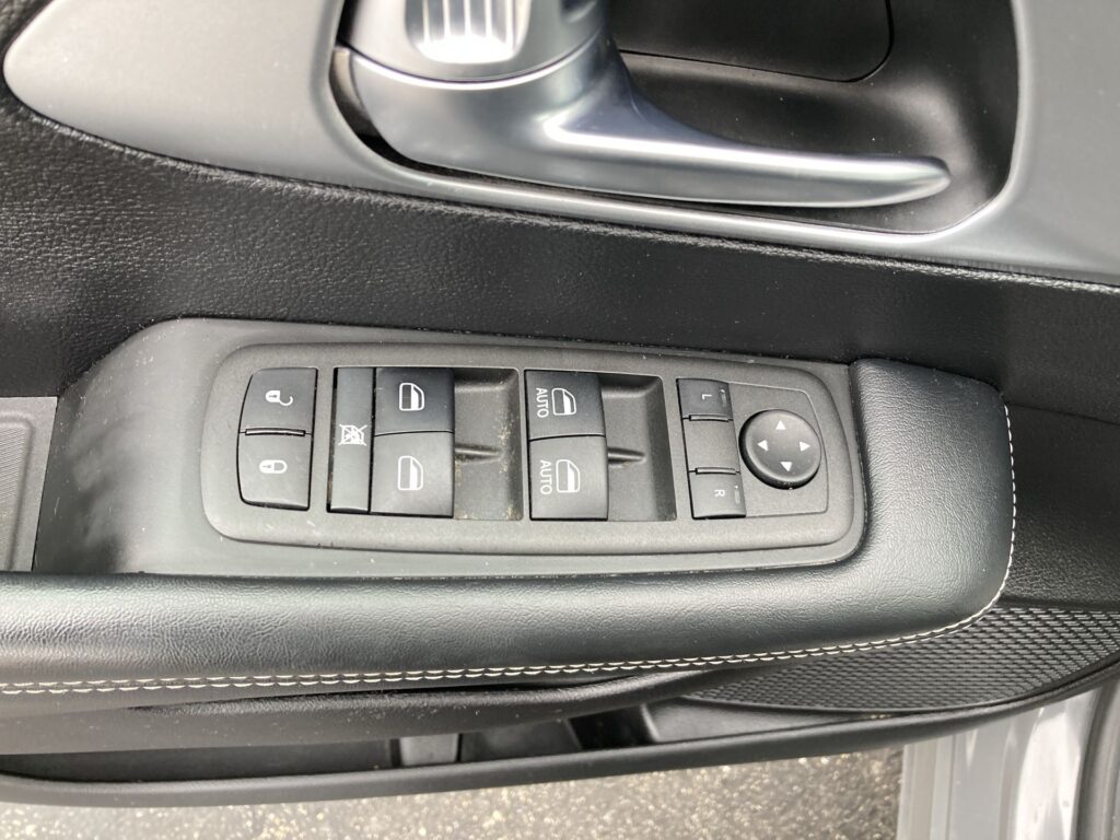 2022 CHRYSLER PACIFICA TOURING