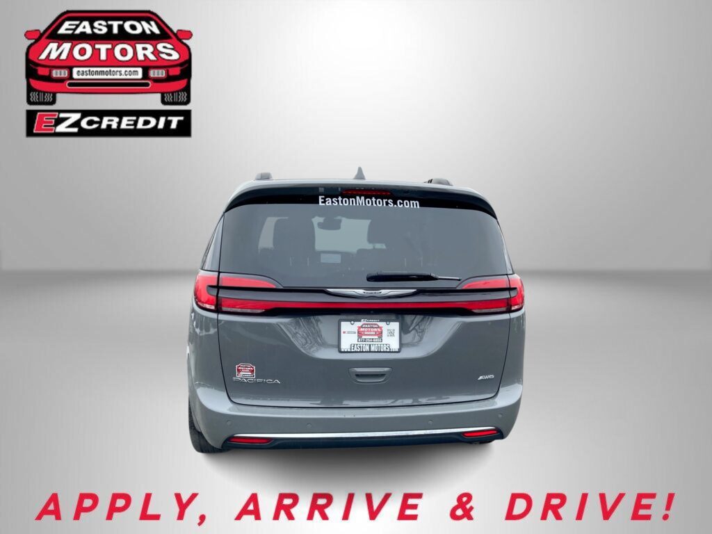 2022 CHRYSLER PACIFICA TOURING