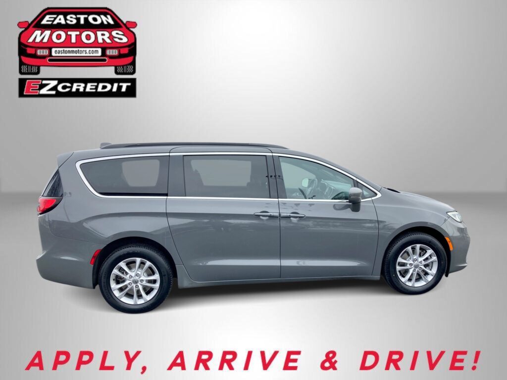 2022 CHRYSLER PACIFICA TOURING