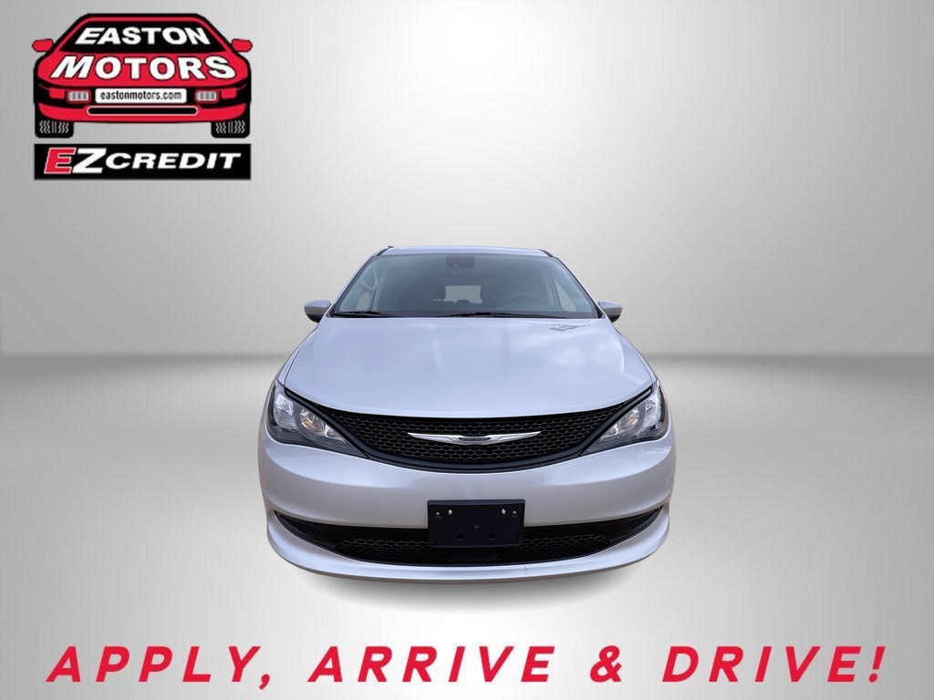 2023 CHRYSLER VOYAGER LX