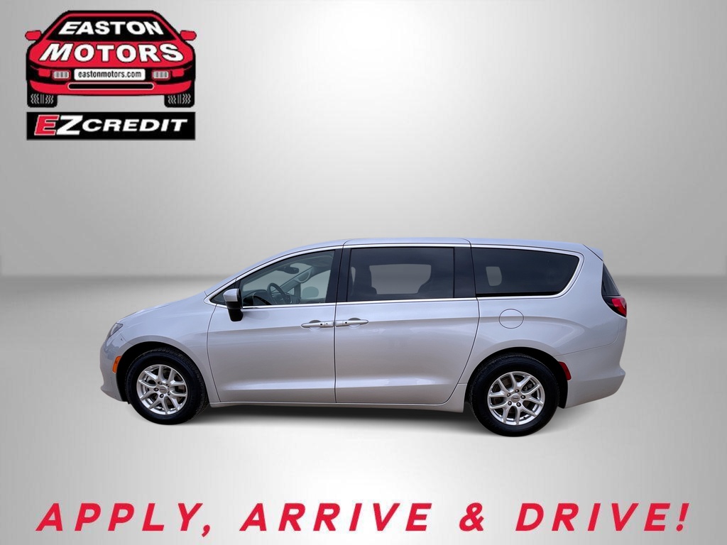 2023 CHRYSLER VOYAGER LX