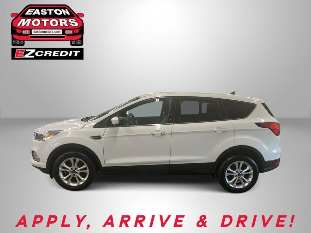 2019 FORD ESCAPE SE