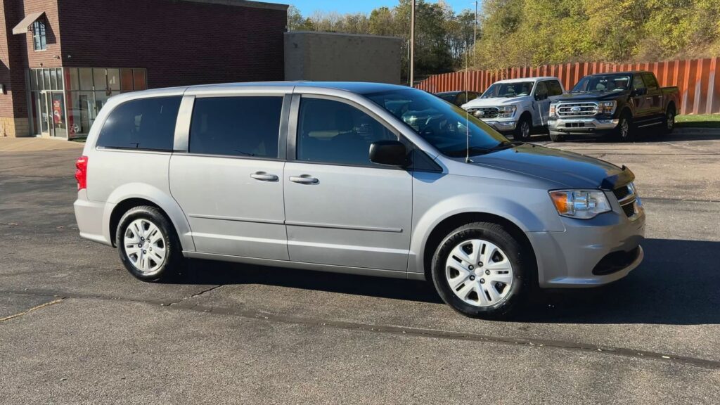 2017 DODGE GRAND CARAVAN SE