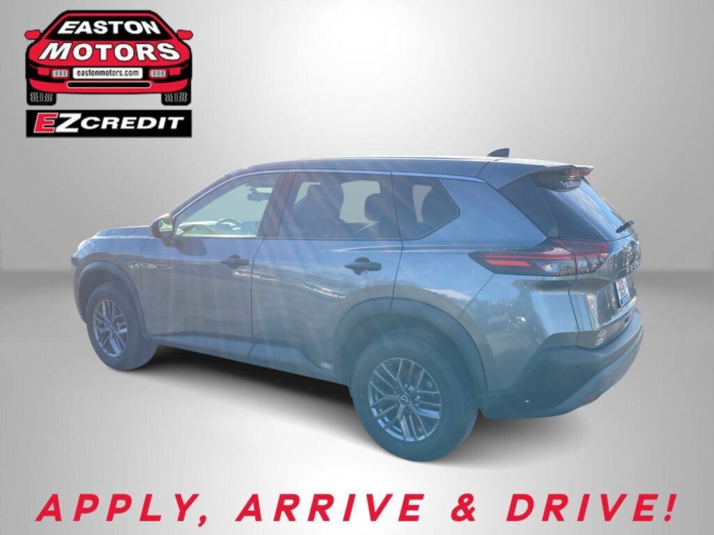 Blue SUV shown from the side with the Easton Motors logo in the top left and the caption “APPLY, ARRIVE & DRIVE!” at the bottom.