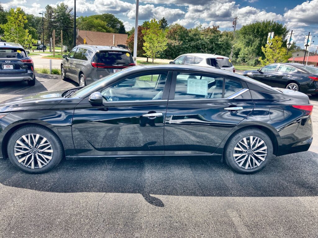 2024 NISSAN ALTIMA 2.5 SV